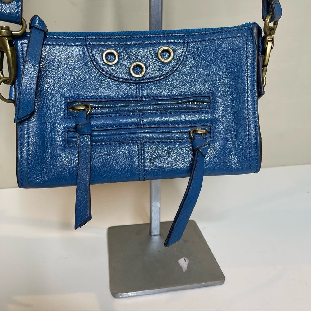 Hype Blue Leather Crossbody Wallet Purse Detacheable Straps